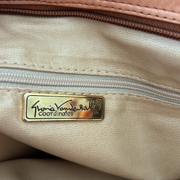 Vintage Gloria Vanderbilt Tan Slouch Shoulder Crossbody Bag Scarf Boho Western - Picture 8 of 17